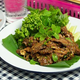 น้ำตกเนื้อวัวย่าง