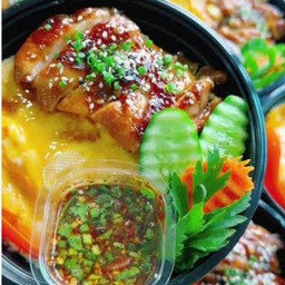ข้าวไข่ข้น ไก่ย่างเทอริยากิ น้ำจิ้มแจ่ว