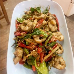 ปลาไหลผัดเผ็ด