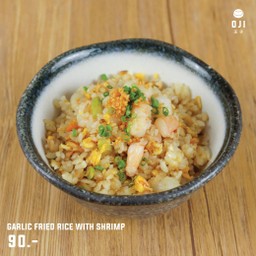 ข้าวผัดกระเทียมกับกุ้ง