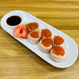 ซูชิแซลมอนเบิร์นอิคุระ 6 ชิ้น