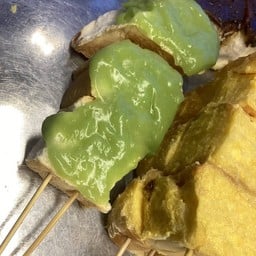 ปังนุ่มเสียบไม้ปิ้ง ราดสังขยาใบเตย