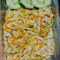 ข้าวกะหล่ำปลีผัดไข่