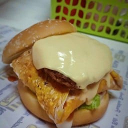 เบอเกอร์มุสลิมเมอนารอ