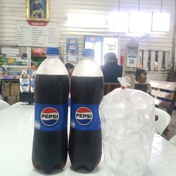 แป๊บซี่ขวดใหญ่ 2 ขวด(999ml)+น้ำแข็ง