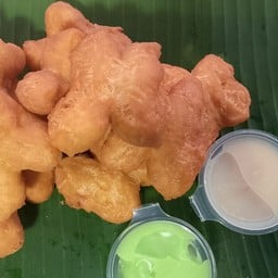 ปาท่องโก๋และขนมดอกกระโดนภูเก็ต