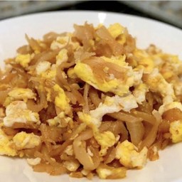 ไชโป้ผัดไข่