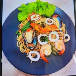 สปาเก็ตตี้ซีฟู้ดผัดขี้เมา