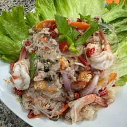 ยำโบราณใส่กุ้ง