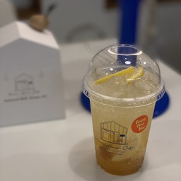 เลมอน อุเมะโบชิ โซดา