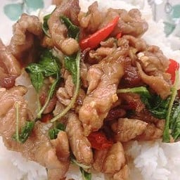 กระเพราหมูชิ้น