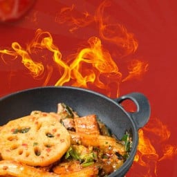 เสือน้อยหม่าล่าทั่ง ชัยนาท (ร้านนมริมเขื่อน)