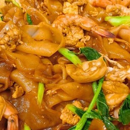 ผัดซีอิ๊วทะเล