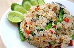 ข้าวผัดปลาอินทรีย์เค็ม