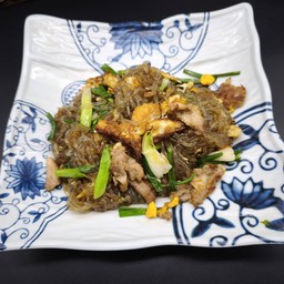 ผัดวุ้นเส้นดำ 炒署粉条