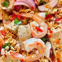 ยำมาม่ารวมมิตร