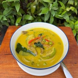 แกงเขียวหวานเนื้อ (กับข้าว)