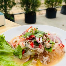 ยำวุ้นเส้นหมูสับ