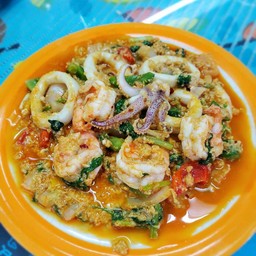 ทะเลผัดผงกะหรี่(กุ้ง+หมึก)