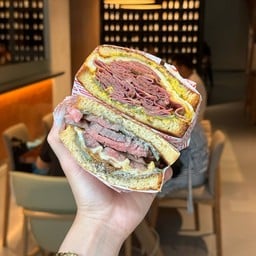 BURNT BKK สามย่าน, ปทุมวัน