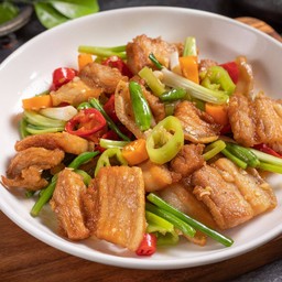 หมูกรอบคั่วพริกเกลือ