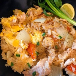 ข้าวผัดไก่ชิ้น จานเล็ก