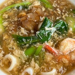 ราดหน้าทะเล