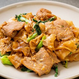 ผัดซีอิ๋วหมู