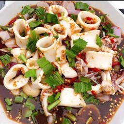 ยำปลาหมึก