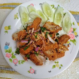 ข้าวยำไก่แซบ