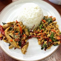 สองใจ เป็ดย่าง +หมูสับ