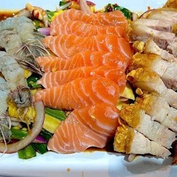 ยำรวมสามเกลอ