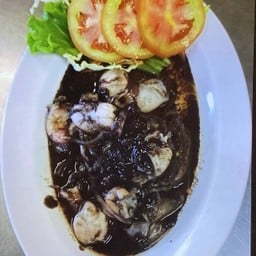 หมึกผัดน้ำดำ