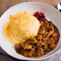 ข้าวแกงกะหรี่ไข่ข้น(ซุปหมู) ฟรีซุปมิโซะ