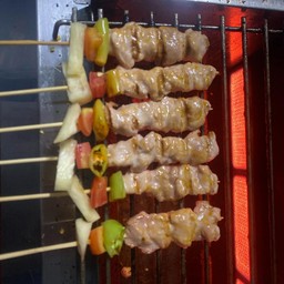 บาบีคิว  หมู 5ไก่ 5  แถม ไก่ 1
