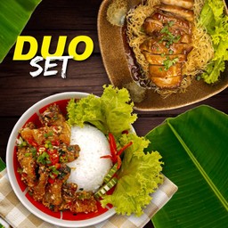 [เซตสุดฮิต] ข้าวหมูสามชั้นคั่วพริกเกลือ + บะหมี่ไก่ย่างอาซ้อ