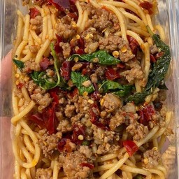 สปาเก็ตตี้กะเพราหมูสับ