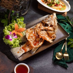 ปลากะพงทอดน้ำปลา