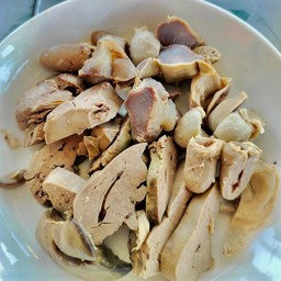 เครื่องในไก่จานใหญ่