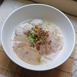 เฝิ่น ก๋วยเตี๋ยวหาดใหญ่ เลียบคลองสาม (รังสิต-คลองหลวง)