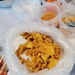 ก๋วยเตี๋ยวแห้งโบราณ พี่พัด พี่บุตร