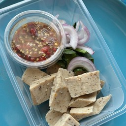 ยำหมูยอ