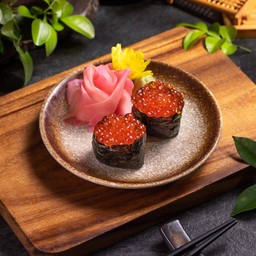 ซูชิไข่แซลมอน คู่