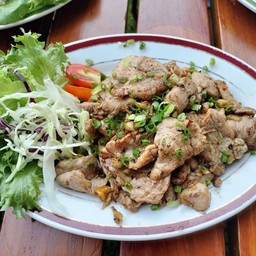 หมูผัดพริกเกลือ