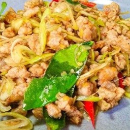 ข้าวหน้าหมูสับผัดตะไคร้