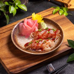 ซูชิเนื้อรนไฟ คู่