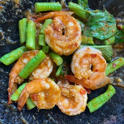 พริกแกงกุ้งราดข้าว