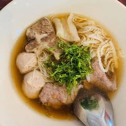 ร้านก๋วยเตี๋ยวเนื้อหอม&Ampol Burger สาขานิคมฯ304 สาขานิคมฯ304