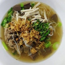 ก๋วยจั๊บญวนอุบลข้างวัดไพรสณ หน้าหอพักภูมิศิริ