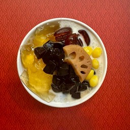 โอ้เอ๋วเฉาก๊วยนมสดทรงเครื่อง(เย็น)